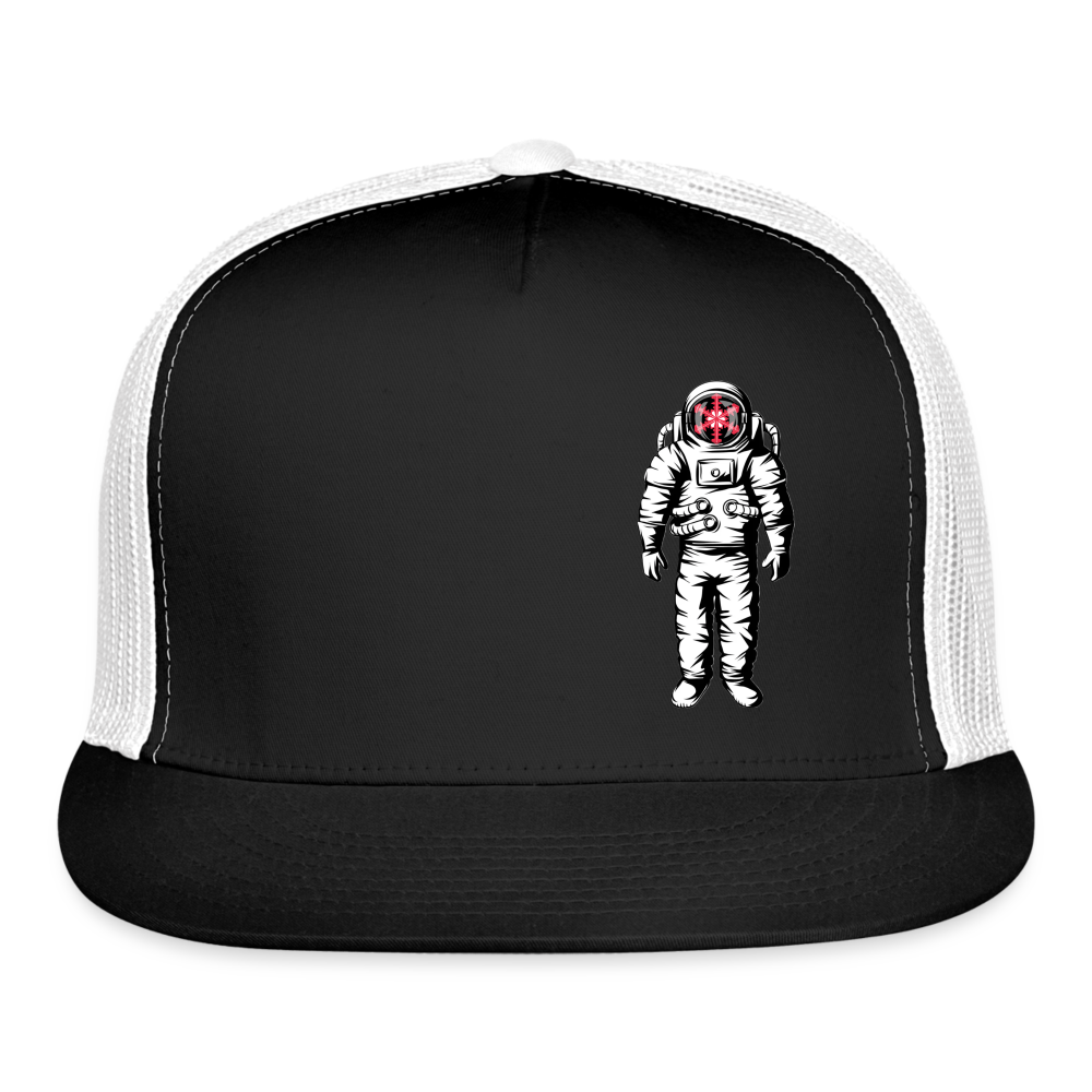 SnowBrains Astronaut Trucker Cap - black/white